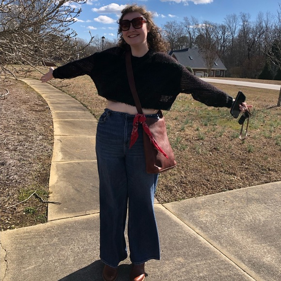 Meet your Posher, Eliza - Picture 2 of 2